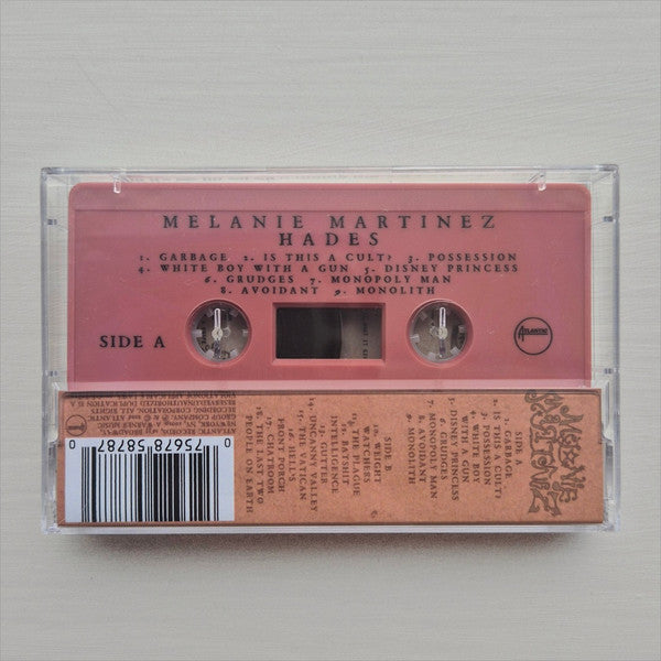 Melanie Martinez (2) : Hades (Cass, Album, Pin)
