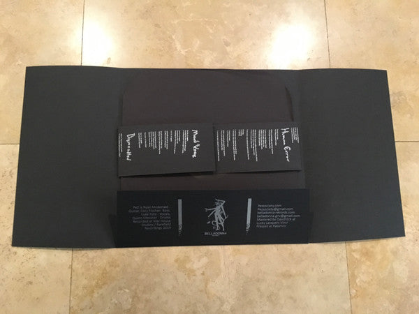 Pez (25) : World Within Skin (12", S/Sided, EP, Cle)