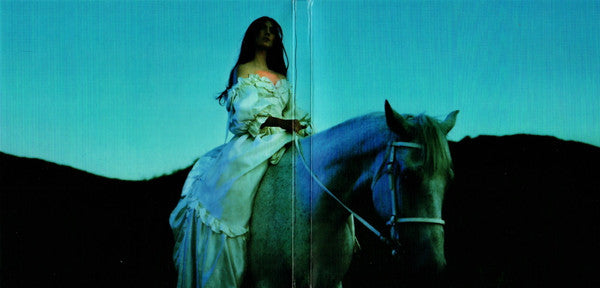 Weyes Blood : And In The Darkness, Hearts Aglow (CD, Album, Gat)