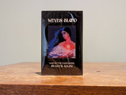 Weyes Blood : And In The Darkness, Hearts Aglow (Cass, Album, Pur)