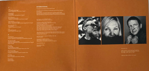 Saint Etienne : International (LP, Album)