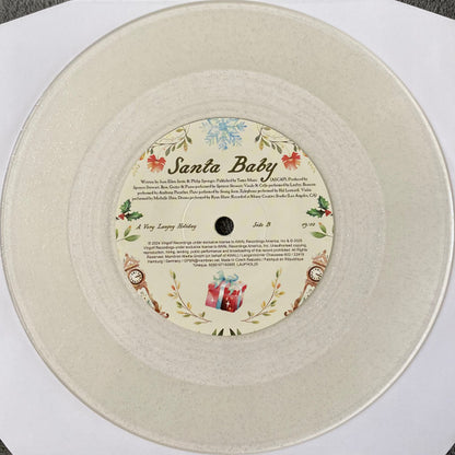 Laufey (2) : A Very Laufey Holiday: The Santa Claus Is Comin’ To Town Edition (7", Single, Mil)