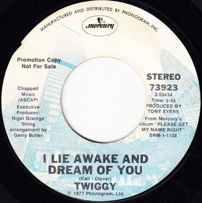 Twiggy (2) : A Woman In Love (7", Single, Promo)